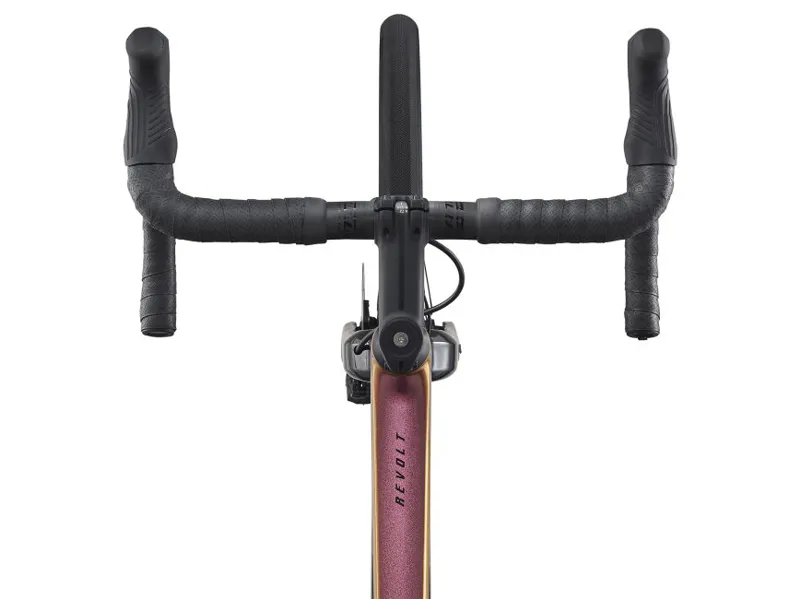 2021 Giant Revolt Advanced Pro 1 Carbon Gravel Bike in Red-4