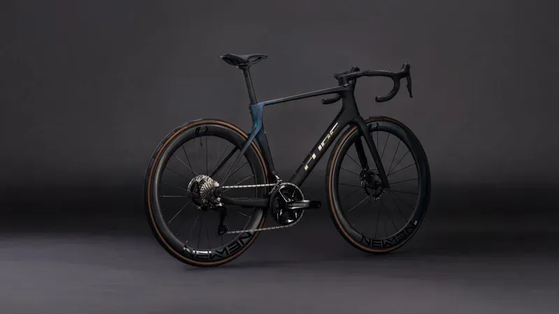 Cube Agree C:62 SLT Road Bike in Black/Black-1