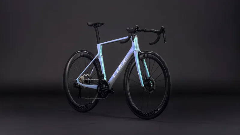 Cube Agree C:62 SLT Road Bike in Green Fusion/White-1