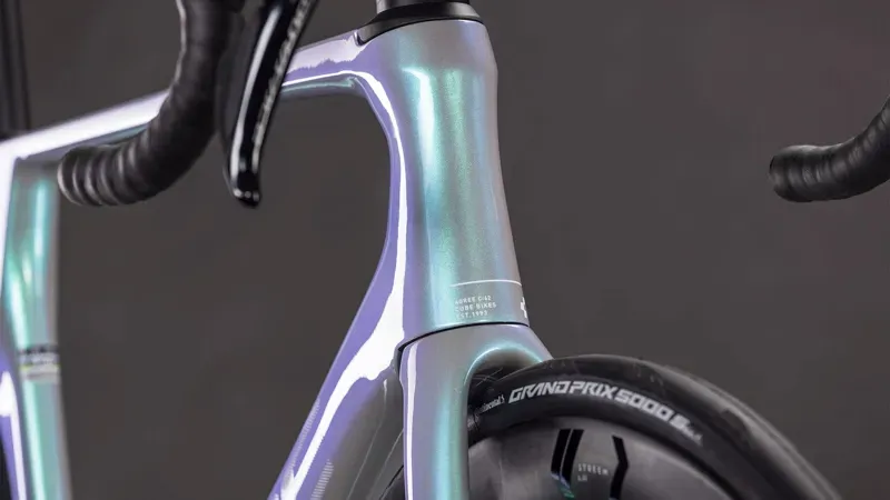 Cube Agree C:62 SLT Road Bike in Green Fusion/White-8