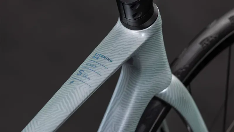 Cube Litening Air C:68X SLT Road Bike in Xenon Grid/Green-2