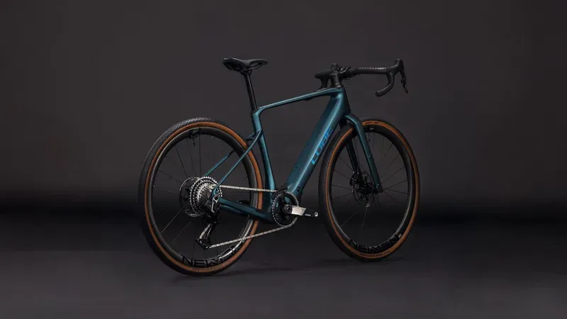 Cube Nuroad Hybrid C:62 SLT 400X E-Gravel Bike in Royal Green/Crisscross-1