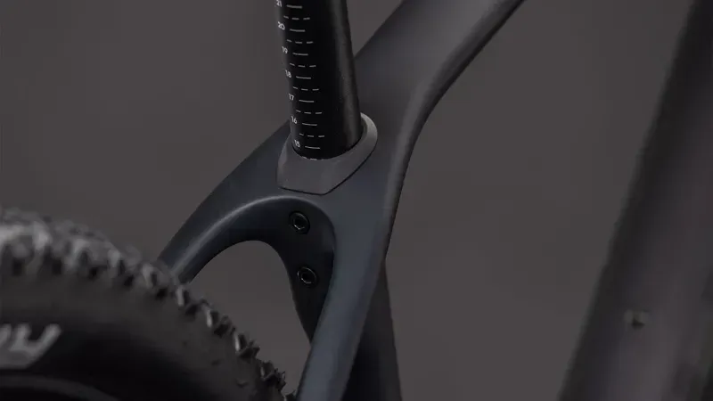 Cube Reaction C:62 Pro Mountain Bike in Blackline-5