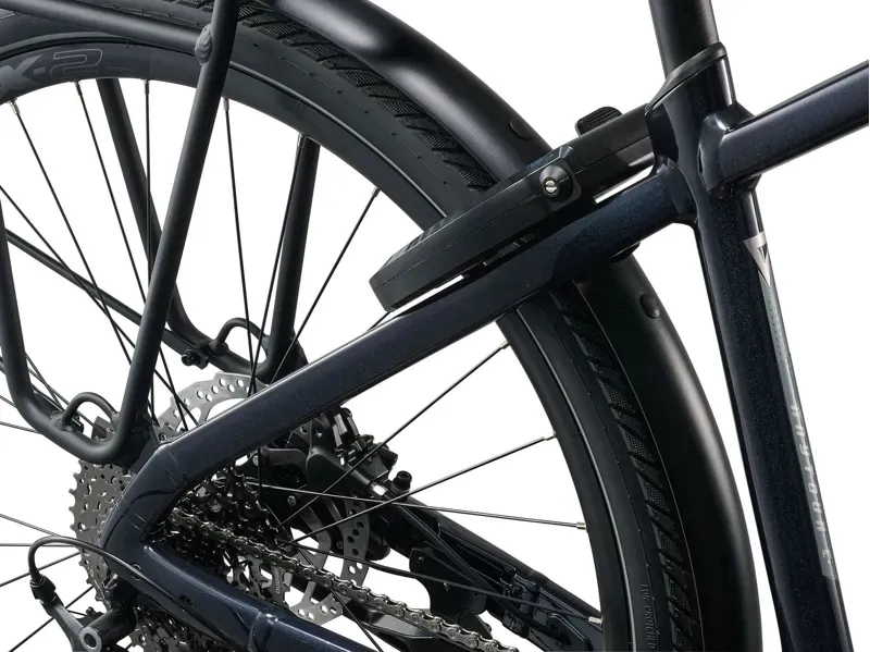 Giant AnyTour E+ 4 DD Electric Commuter Bike in Cold Night-4