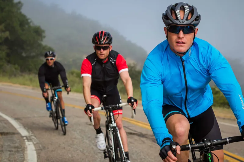 2018 Giant Proshield Rain Jacket in Blue-2