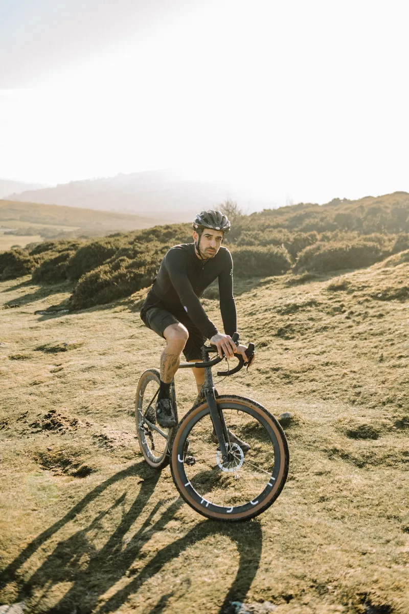 Goodyear Connector All Terrain 700x35c Tubeless Complete Tyre in Black/Tanwall