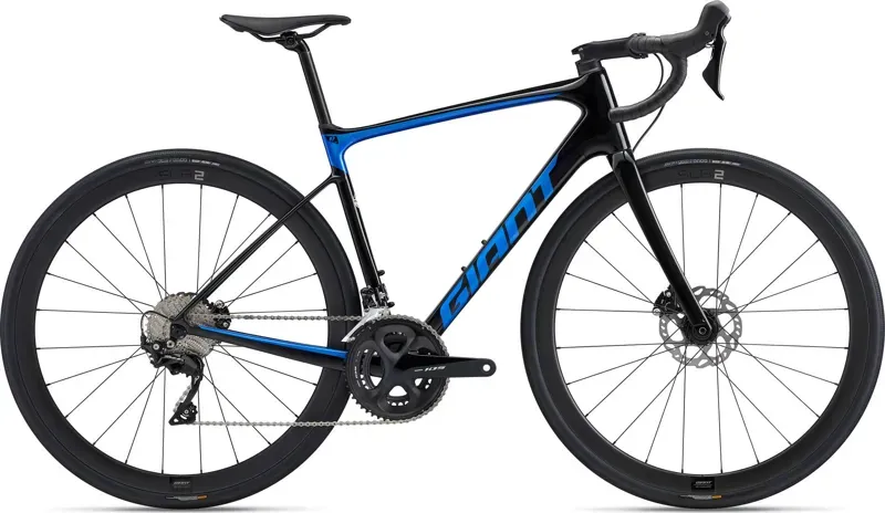 Giant Defy Advanced Pro 3 Carbon Road bike in Carbon Smoke/Sapphire