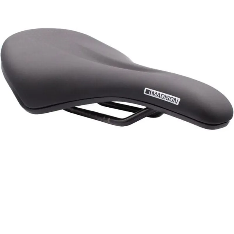 SADDLE Flux E Sweep Black 142 mm x 251 mm standard fit