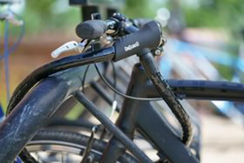 Onguard Rottweiler 8024 1200x25mm Armoured Cable Lock in Black/Yellow -1