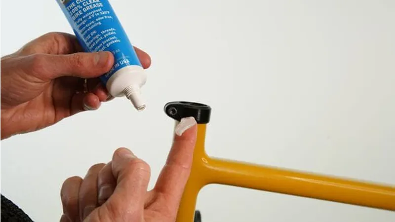 White Lightning Crystal Grease-2