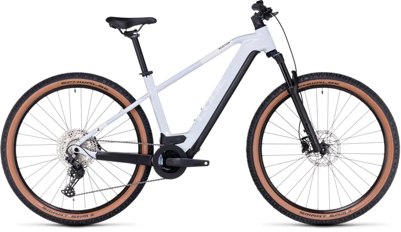 Cube Reaction Pro 750 Hybrid Bike in Flash White